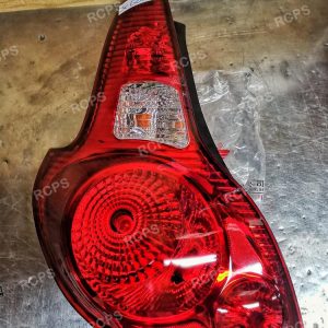 FOCO TRASERO IZQ (LUZ REVERSA ROJA)